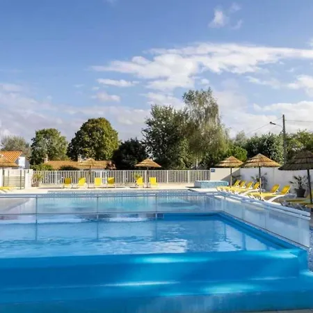 Parque de Campismo 4 Etoiles - Piscine - Cbgcb0a